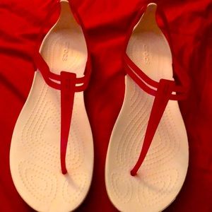 crocs brand sandals color pink and white size9
